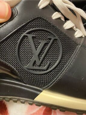 Woman’s Louis Vuitton Run Away Sneakers 6.5
